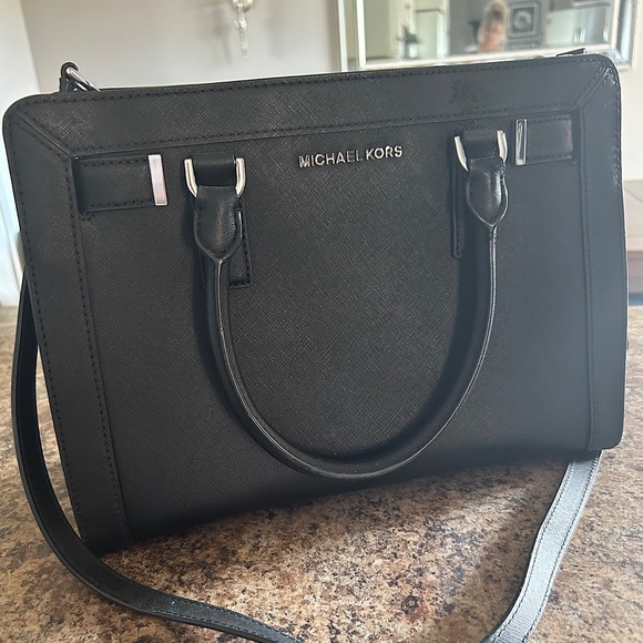 Michael Kors Ladies Handbag - Picture 2 of 6